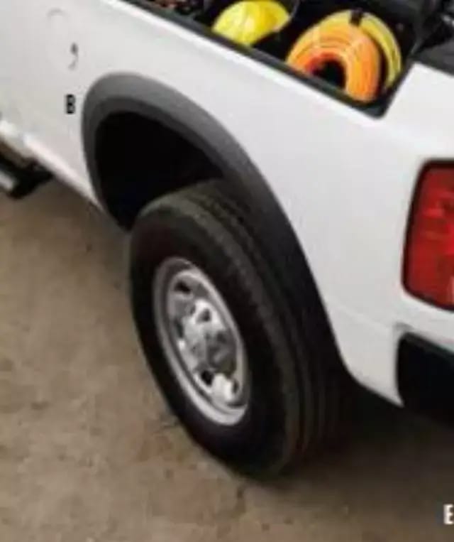 Wheel Lip Opening Molding Kit