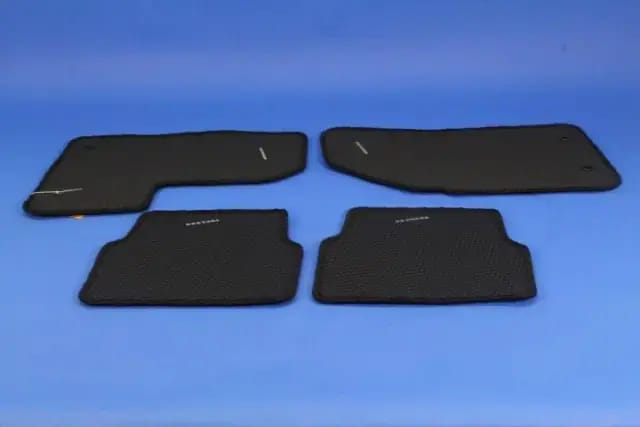 Carpet Floor Mats thumbnail 4