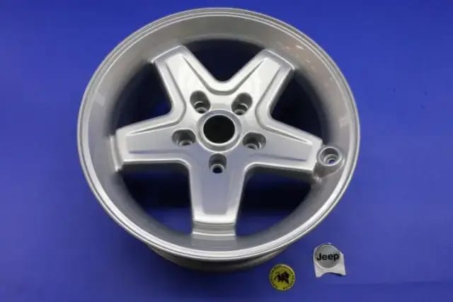 17 x 8.5 Inch Pintler Silver Classic 5 Spoke thumbnail 3