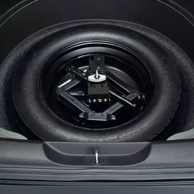 Spare Tire Kit thumbnail 4