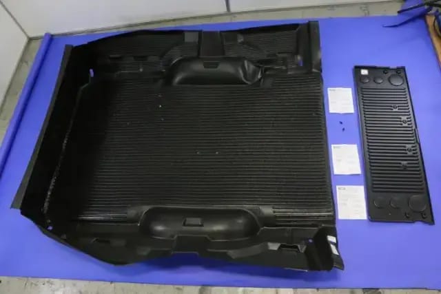 Under Rail Bed Liner Kit thumbnail 2