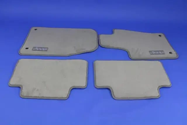 Carpet Floor Mats thumbnail 3