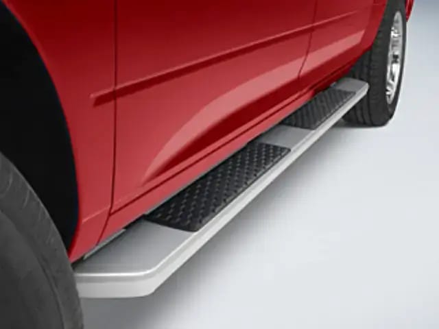 Aluminum Running Boards In Silver For Crew Cab
