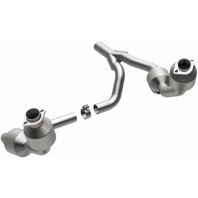 MagnaFlow Direct Fit Catalytic Converter 07-09 Jeep Wrangler 3.8L