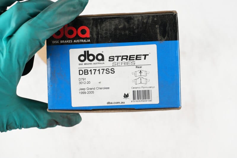 DBA 99-04 Jeep Grand Cherokee Street Series Rear Brake Pads thumbnail 3