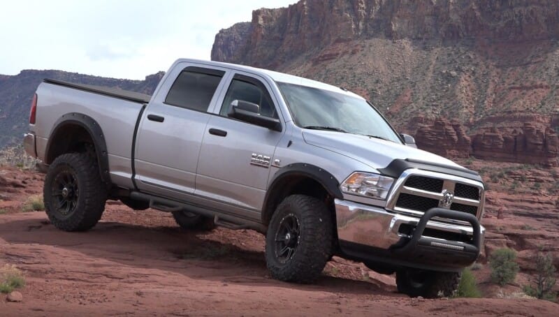 Lund 2020 RAM 2500 Bull Bar w/Light & Wiring - Black thumbnail 3