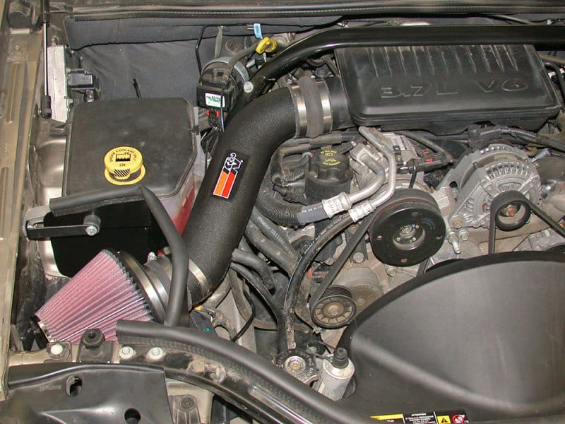 K&N 05-07 Jeep Grand Cherokee V6-3.7L Performance Intake Kit thumbnail 2