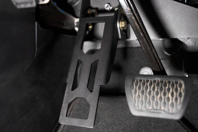 DV8 Offroad 18-20 Jeep Wrangler JL Adjustable Dead Pedal thumbnail 6