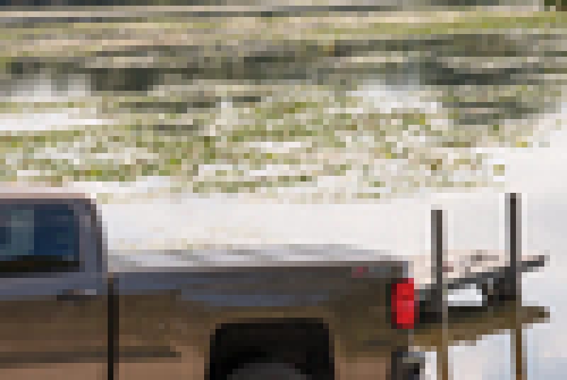 BAK 2020 Jeep Gladiator 5ft Bed BAKFlip FiberMax thumbnail 3