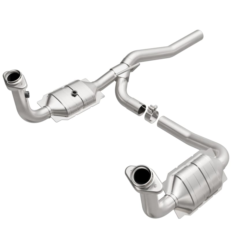 MagnaFlow Direct Fit Catalytic Converter 07-11 Dodge Nitro 4.0L