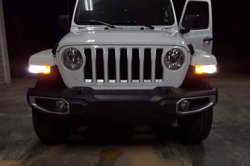 Diode Dynamics JL Wrangler Front Turn Stage 2 (7443 LED Bulb XPR - White and - Amber) thumbnail 3