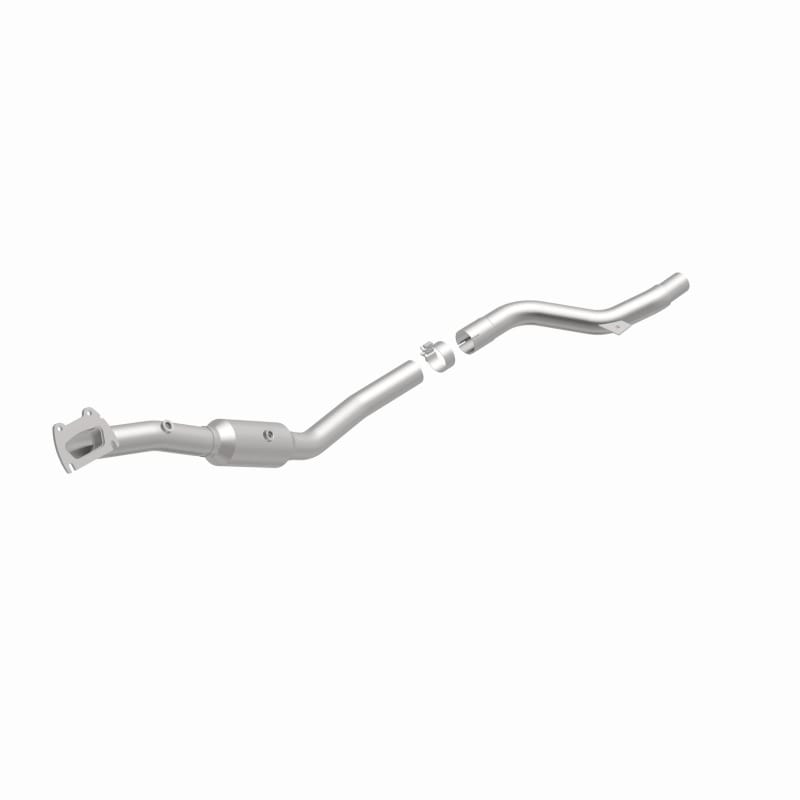 MagnaFlow Right Side Direct Fit Catalytic Converter 15-17 Chrysler 300 3.6L (4-Bolt Flange) thumbnail 3