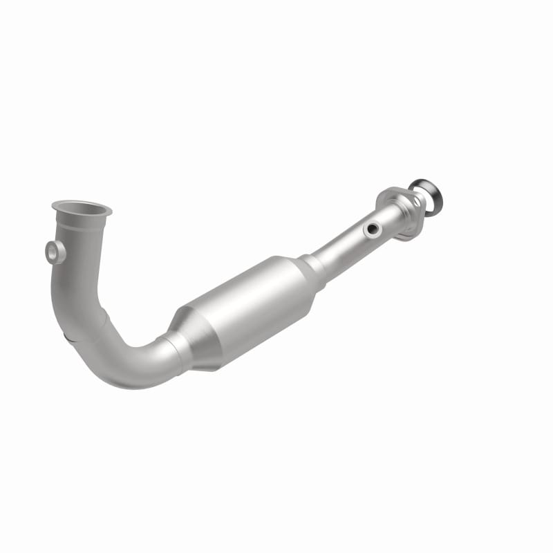 MagnaFlow Direct Fit Catalytic Converter OEM 2004 Jeep Liberty Underbody thumbnail 3
