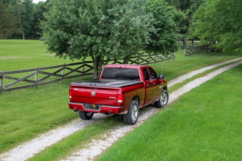 Undercover 25-26 Ram 1500 5.7ft Bed (w/o Multifunction Tailgate) Elite Bed Cover - Textured Black thumbnail 6