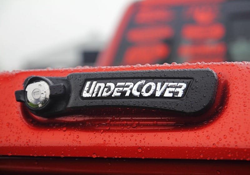 Undercover 25-26 Ram 1500 5.7ft Bed (w/o Multifunct. Tailgate) Elite Smooth Cover - Ready To Paint thumbnail 5