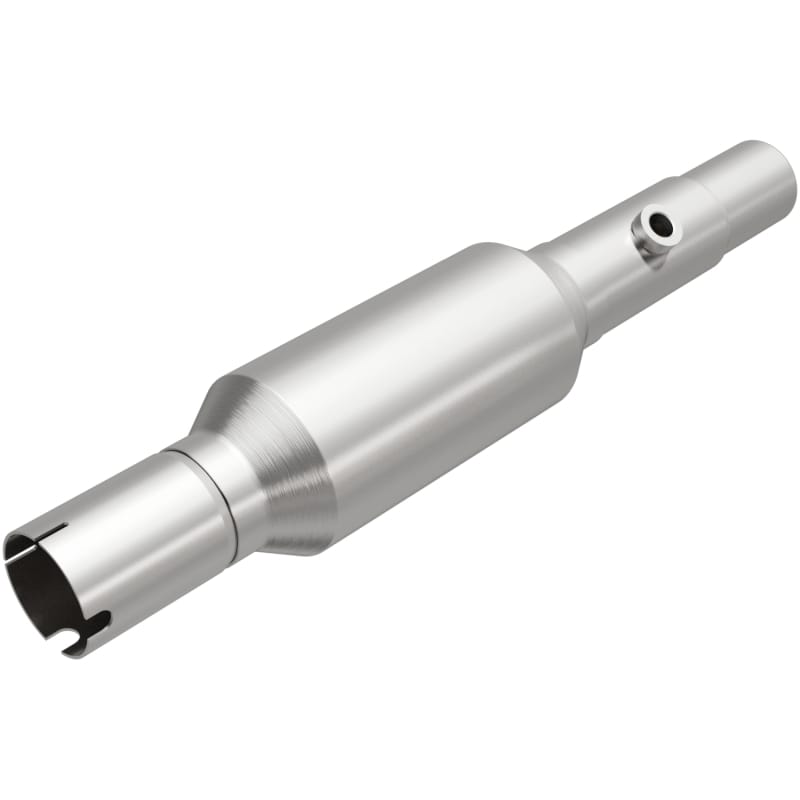 MagnaFlow Direct Fit Catalytic Converter 96-98 Jeep Grand Cherokee Underbody