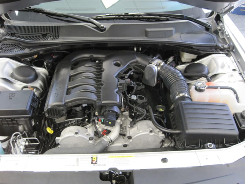 K&N 04-10 Chrysler 300/300C / 06-09 Dodge Charger / 05-08 Magnum / 08-10 Challenger Drop In Air Filt thumbnail 2