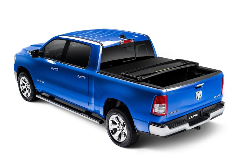 Lund 02-17 Dodge Ram 1500 (5.5ft. Bed) Genesis Elite Tri-Fold Tonneau Cover - Black thumbnail 4