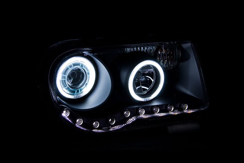 ANZO 2005-2010 Chrysler 300C Projector Headlights w/ Halo Black (CCFL) G2 thumbnail 9