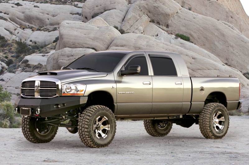 Fabtech 03-05 Dodge 2500/3500 4WD Diesel w/Auto Trans 6in Perf Sys w/Dlss Shks