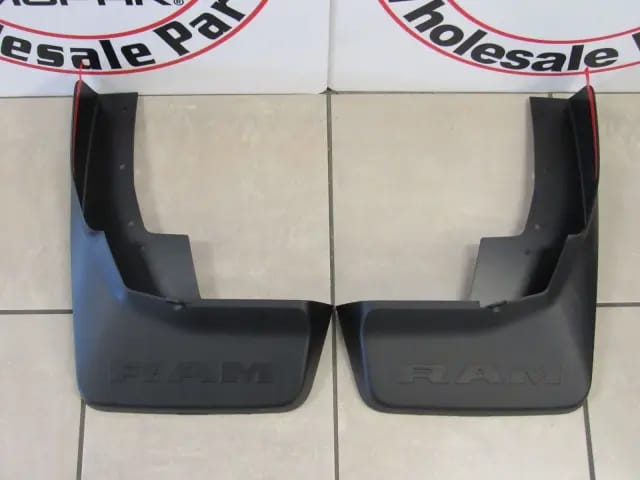 Molded Splash Guards, Rear For Vehicles With Production Fender Flares