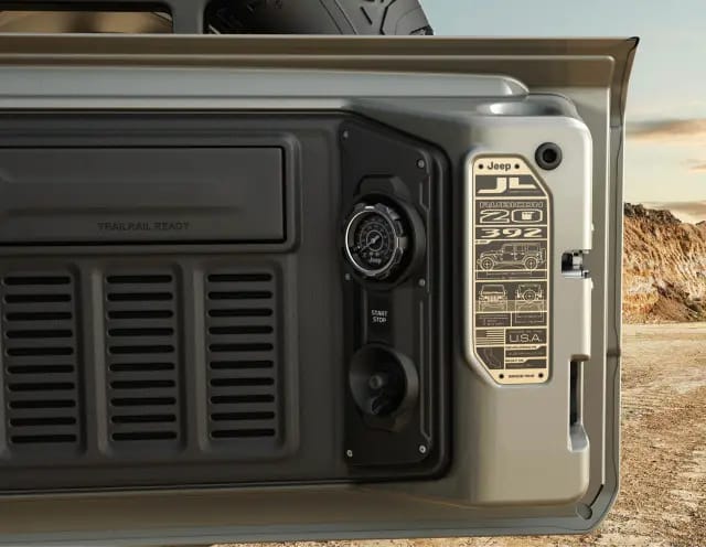 Mopar On-Board Air Compressor